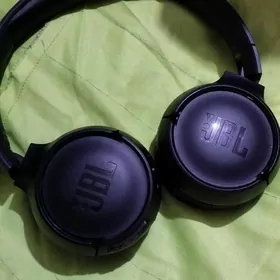 JBL TUNE 520