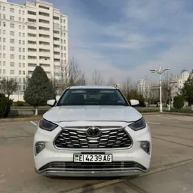 Toyota Highlander 2022