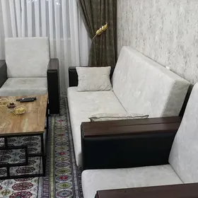 Тройка- диван и 2 кресла