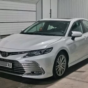 Toyota Camry 2022