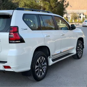 Toyota Land Cruiser Prado 2022