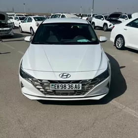 Hyundai Elantra 2021