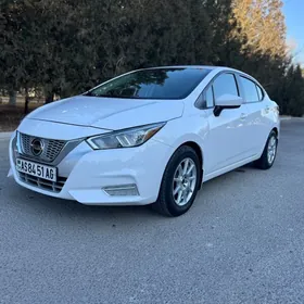 Nissan Versa 2020