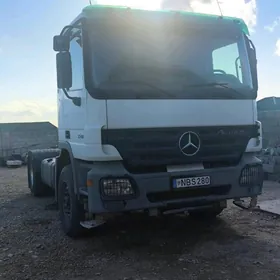 Mercedes-Benz ACTROS 3331 2006