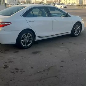 Toyota Camry 2017