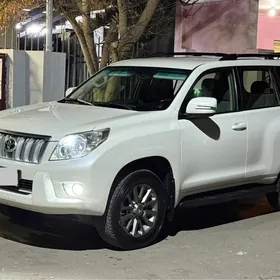 Toyota Land Cruiser Prado 2013