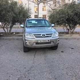 Toyota Fortuner 2006