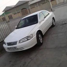 Toyota Camry 2000