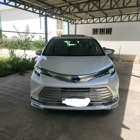 Toyota Sienna 2023