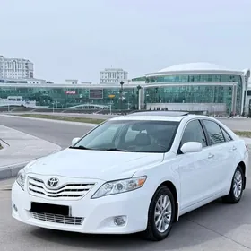 Toyota Camry 2011
