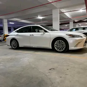 Lexus ES 350 2021