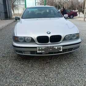BMW E39 2001