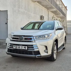 Toyota Highlander 2018