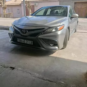 Toyota Camry 2022
