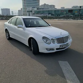 Mercedes-Benz E-Class 2009