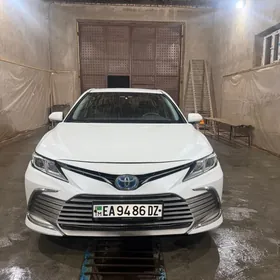 Toyota Camry 2021