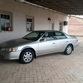 Toyota Camry 2001