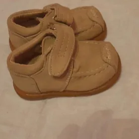 Детские туфли