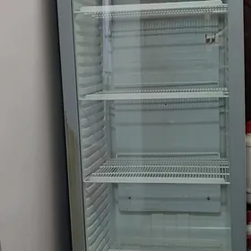 witrina holodilnik