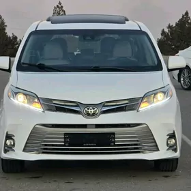 Toyota Sienna 2019