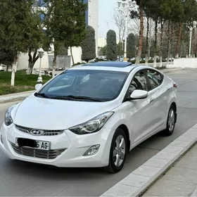 Hyundai Elantra 2013