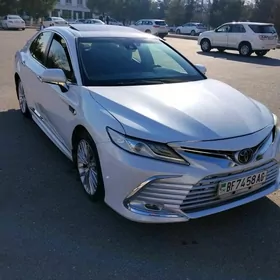 Toyota Camry 2018