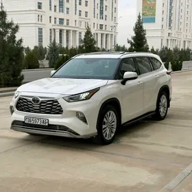 Toyota Highlander 2020