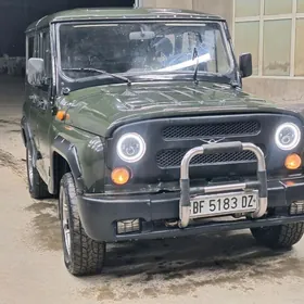 UAZ 469 2005