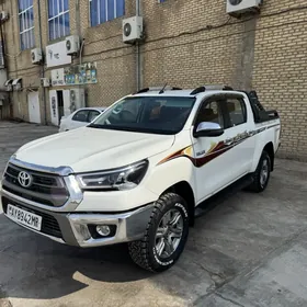 Toyota Hilux 2022