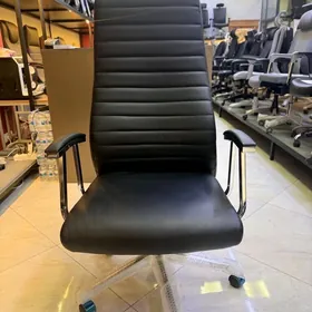 Koza kreslo ofisny.Кожа кресло