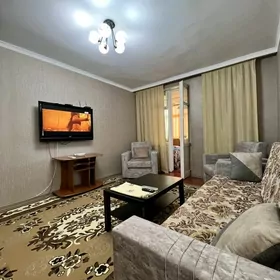 СРОЧНО, 30-МКР, ПРОДАЮ