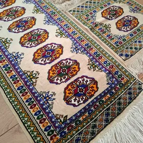 Gülýüpek maşyn haly