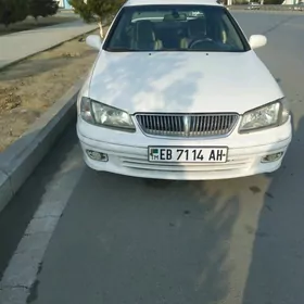Nissan Sunny 2001