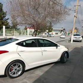 Hyundai Elantra 2012