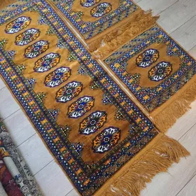 Gülýüpek maşyn haly.