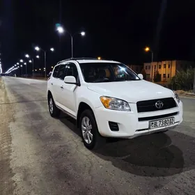 Toyota RAV4 2011