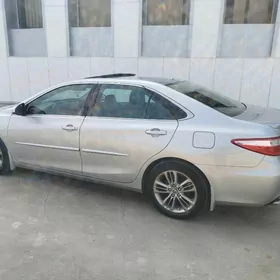Toyota Camry 2015