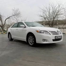 Toyota Camry 2011
