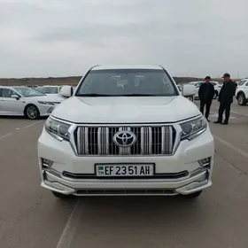 Toyota Land Cruiser Prado 2023