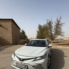 Toyota Camry 2020