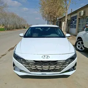Hyundai Elantra 2021