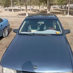 Opel Vectra 1990