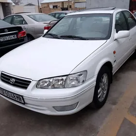 Toyota Camry 2000