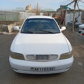Daewoo Nubira 1998