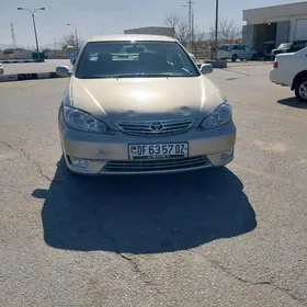 Toyota Camry 2004