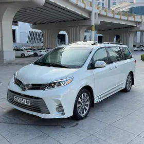 Toyota Sienna 2017