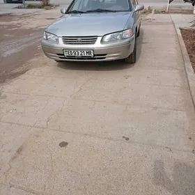 Toyota Camry 1999