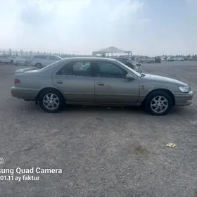 Toyota Camry 2000