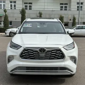 Toyota Highlander 2023