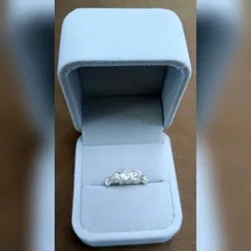 Arassa kümüş tektaş ÿüzük